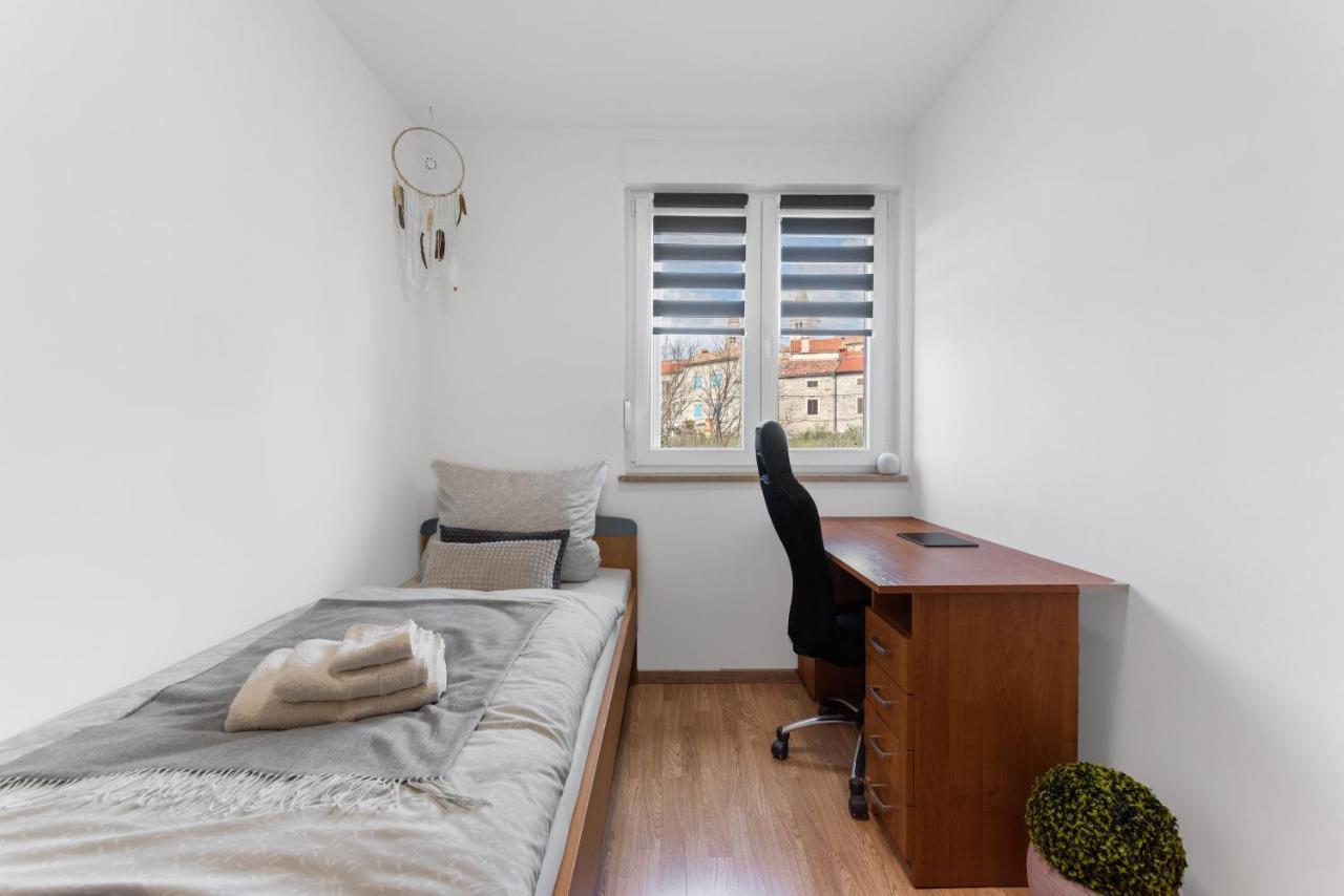 Apartment Mdm Buje Eksteriør bilde