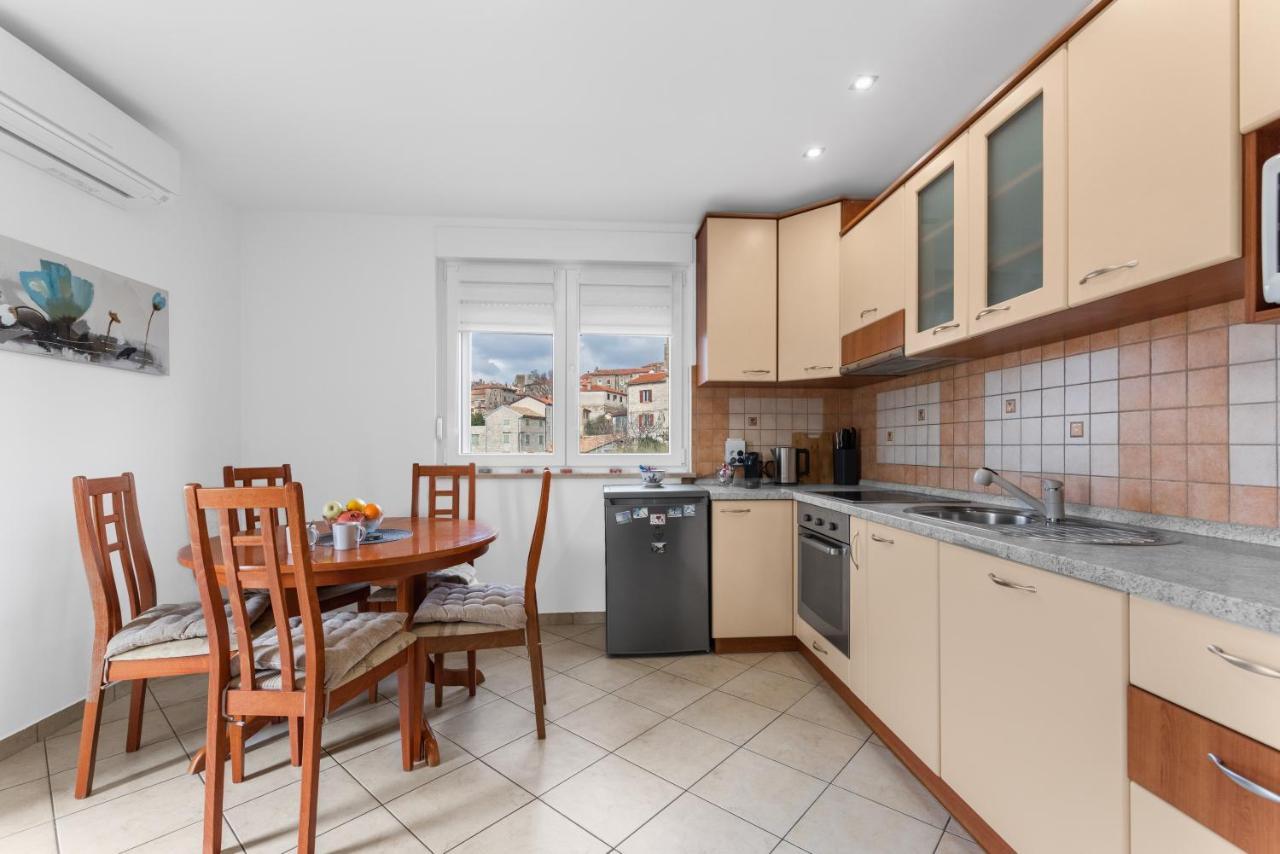 Apartment Mdm Buje Eksteriør bilde
