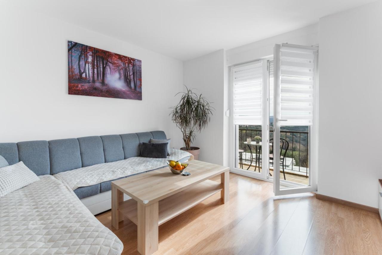 Apartment Mdm Buje Eksteriør bilde